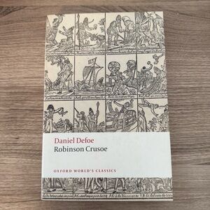 Robinson Crusoe by Daniel Defoe Paperback